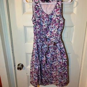 Cute floral Tommy Hilfiger dress with pockets